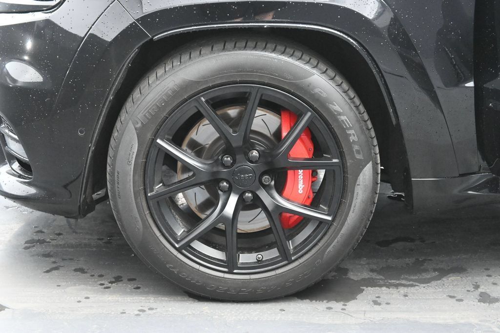 Used 2020 Jeep Grand Cherokee SRT w/ Trailer Tow Group IV AWD/4WD image 32