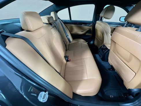 Used 2023 BMW 530e xDrive w/ Premium Package image 28