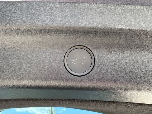 Used 2023 Tesla Model Y 2WD image 16