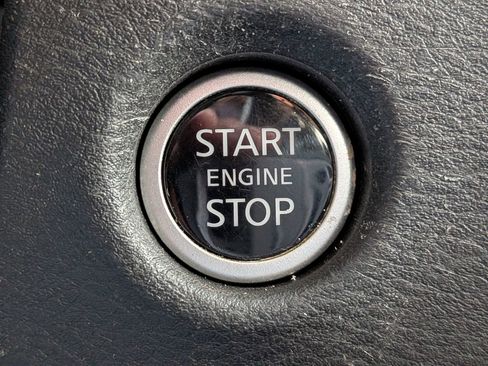 Used 2024 Nissan Frontier SV w/ SV Convenience Package image 31