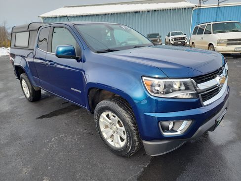 Used 2020 Chevrolet Colorado LT w/ LT Convenience Package image 2