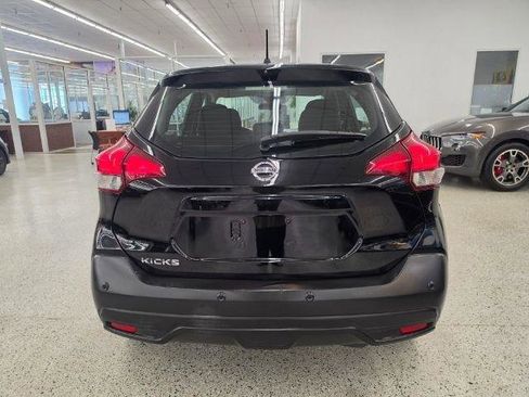 Used 2020 Nissan Kicks S FWD image 5