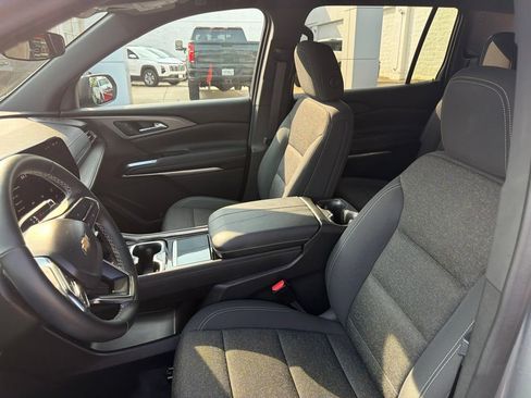 Certified 2024 Chevrolet Traverse LT FWD image 5