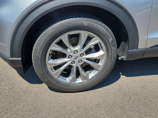 Used 2021 Ford Explorer XLT w/ Equipment Group 202A AWD/4WD image 9