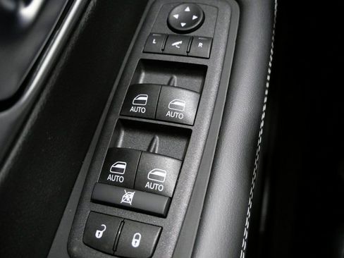 New 2026 Chrysler Pacifica Limited w/ S Appearance Package image 14