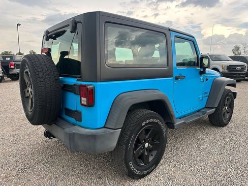 Used 2018 Jeep Wrangler Sport AWD/4WD image 16