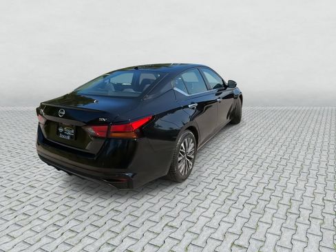 Certified 2023 Nissan Altima 2.5 SV FWD image 9