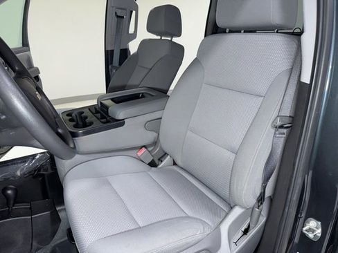 Used 2018 Chevrolet Silverado 1500 W/T AWD/4WD image 12