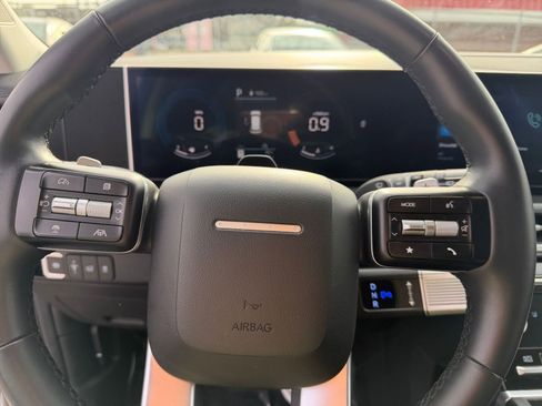 Used 2025 Hyundai Santa Fe SEL image 29