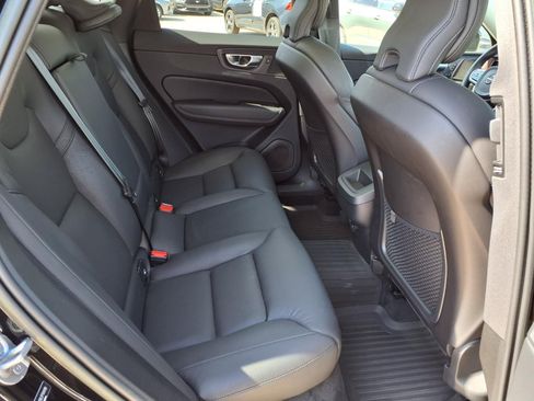 Certified 2023 Volvo XC60 B5 Plus w/ Protection Package Premier FWD image 15