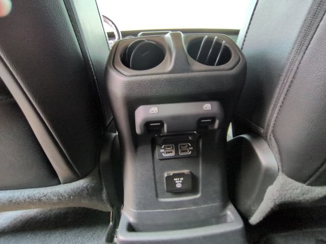 Used 2021 Jeep Wrangler Unlimited Sahara w/ Cold Weather Group AWD/4WD image 32