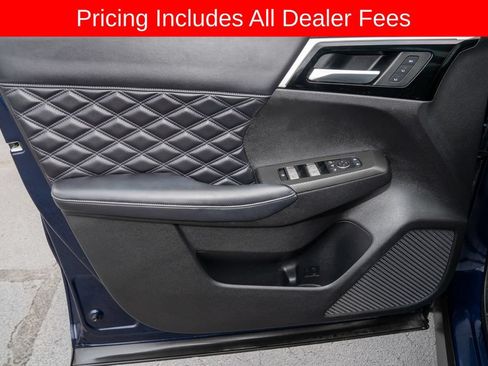 Used 2023 Mitsubishi Outlander SEL FWD image 15
