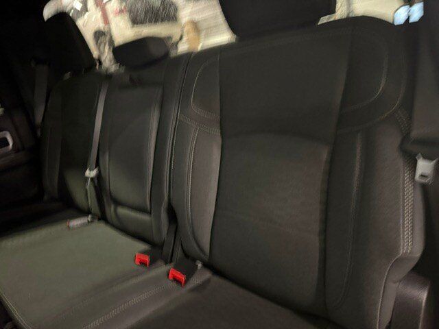 Used 2025 RAM 2500 Big Horn AWD/4WD image 35