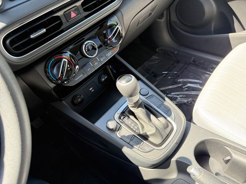 Used 2023 Hyundai Kona SEL FWD image 13