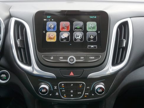 Used 2018 Chevrolet Equinox LT w/ Sun & Infotainment Package image 12