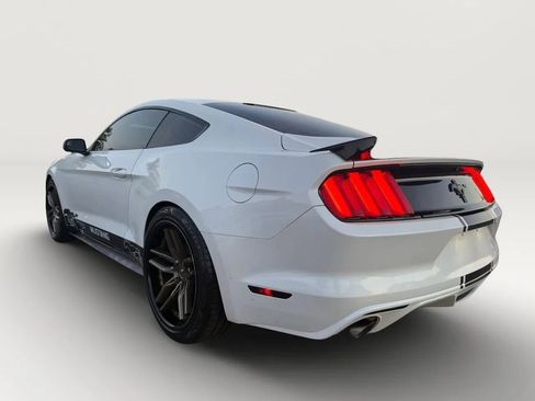 Used 2017 Ford Mustang Coupe image 3