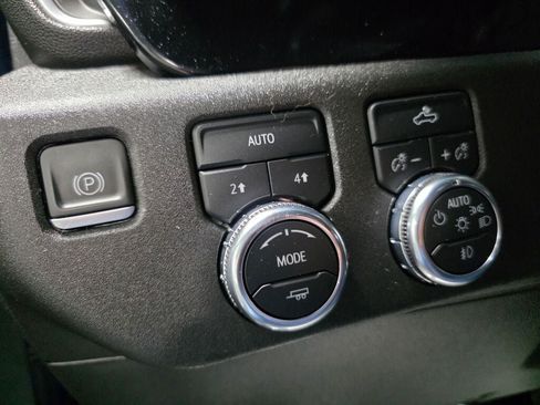 Used 2023 GMC Sierra 1500 Elevation AWD/4WD image 14