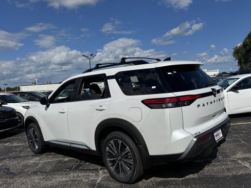 New 2026 Nissan Pathfinder Platinum AWD/4WD image 29