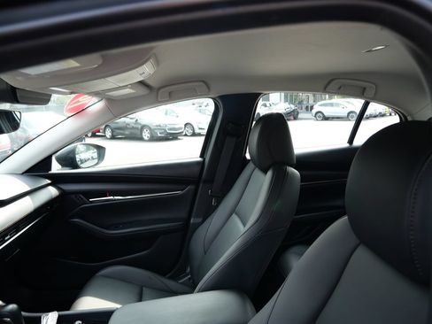 Used 2019 MAZDA MAZDA3 Sedan w/ Select Package FWD image 10