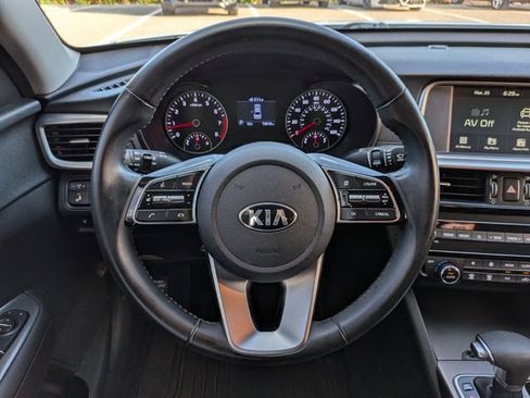 Used 2019 Kia Optima S image 10