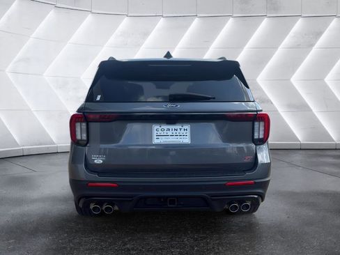 Used 2025 Ford Explorer ST AWD/4WD image 4