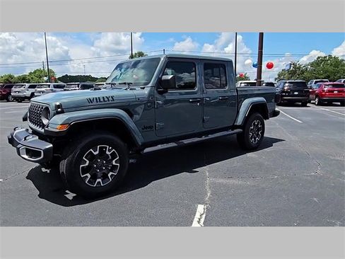 New 2025 Jeep Gladiator Sport w/ Premium Package image 23