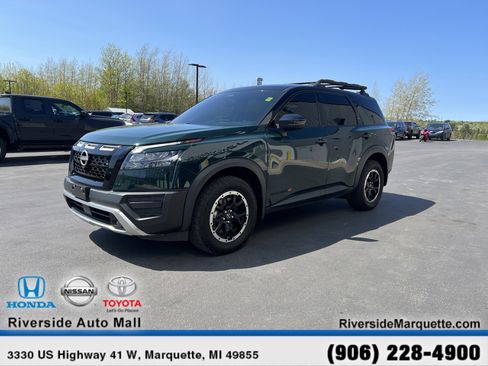Used 2023 Nissan Pathfinder Rock Creek AWD/4WD image 3
