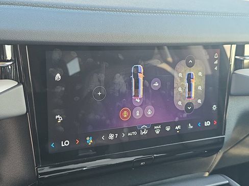New 2026 Lincoln Navigator Premiere AWD/4WD image 20