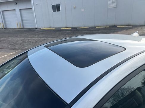 Used 2013 Hyundai Sonata SE w/ Navigation & Sunroof Pkg image 10