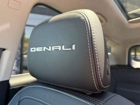 Used 2023 GMC Terrain Denali AWD/4WD image 19