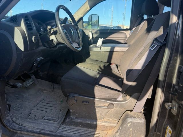 Used 2011 Chevrolet Silverado 1500 LT w/ All-Star Edition AWD/4WD image 2