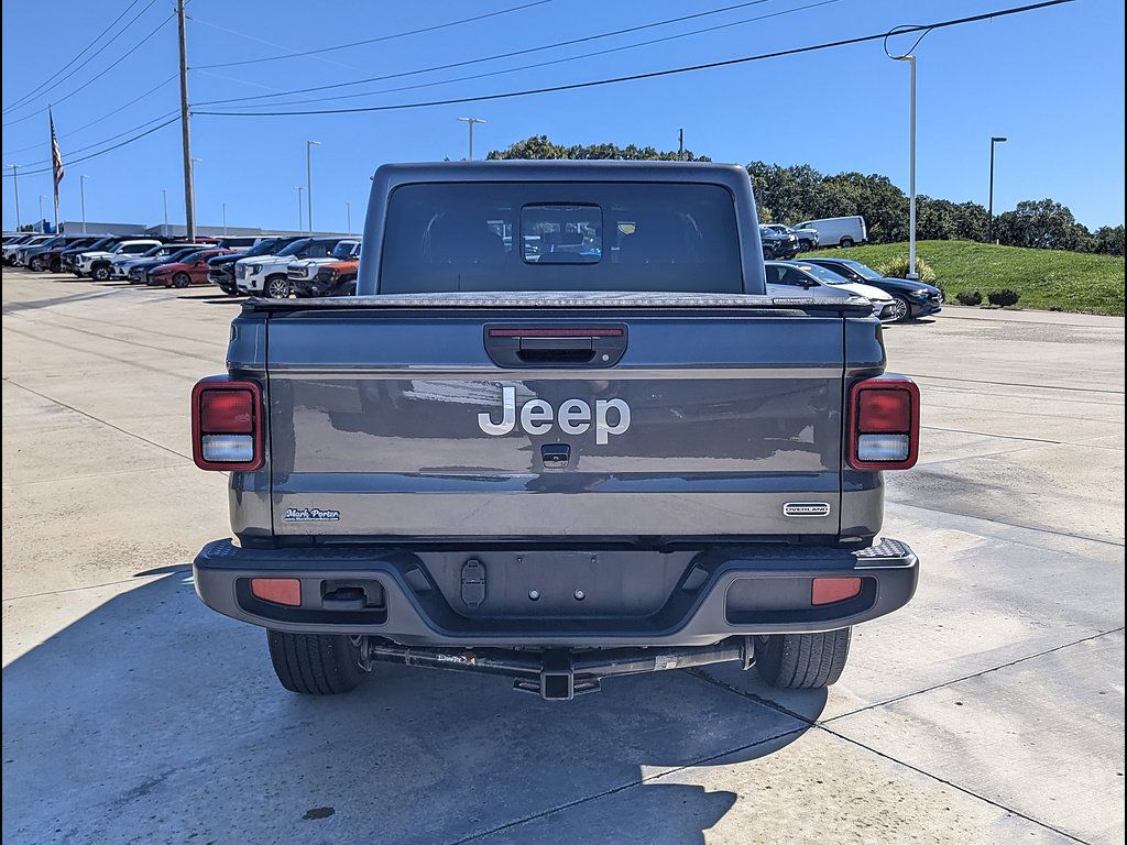 Used 2023 Jeep Gladiator Overland w/ Cold Weather Group AWD/4WD image 8