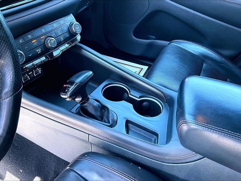 Used 2024 Dodge Durango GT RWD image 15