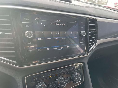 Used 2022 Volkswagen Atlas SEL R-Line image 39