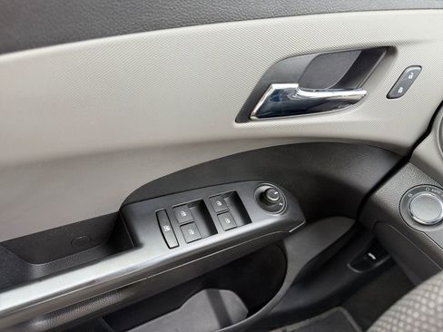 Used 2015 Chevrolet Sonic LT FWD image 11