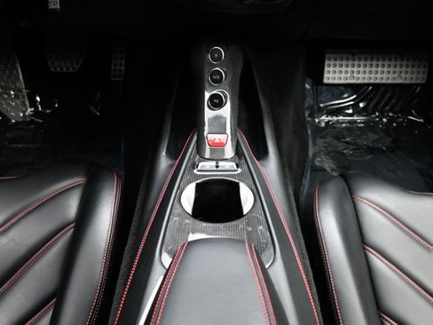 Used 2015 Ferrari F12 Berlinetta image 9