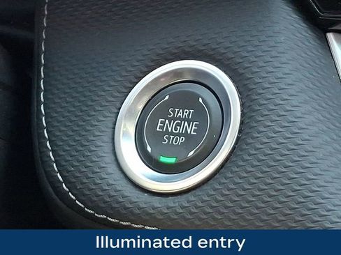 Used 2025 Chevrolet Equinox LT image 17