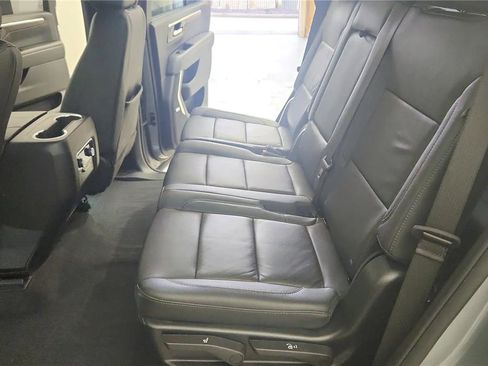 Used 2025 Chevrolet Tahoe LT w/ Comfort Package image 33