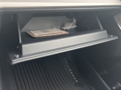 New 2025 Ford Expedition Active image 26