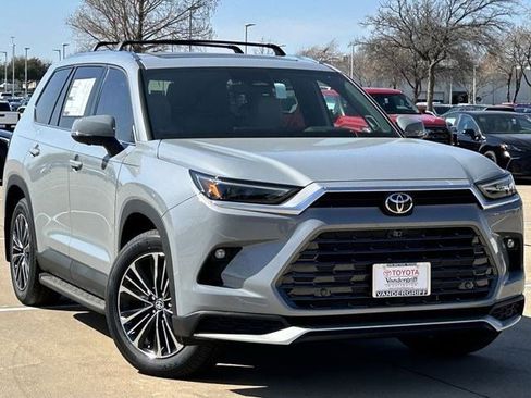 New 2026 Toyota Grand Highlander AWD Hybrid image 2