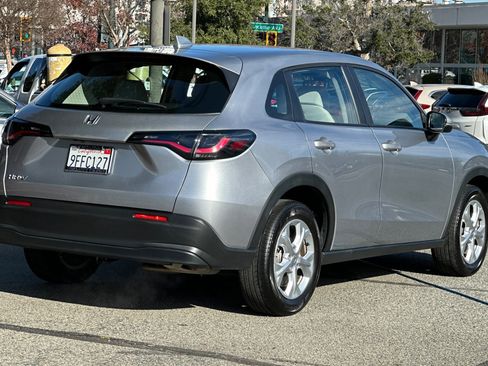 Used 2023 Honda HR-V LX image 4