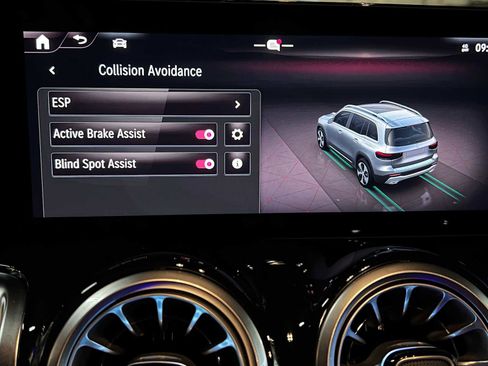 Certified 2025 Mercedes-Benz GLB 250 GLB 250 image 36