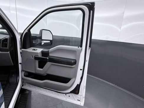 Used 2017 Ford F250 XL w/ Power Equipment Group RWD image 10