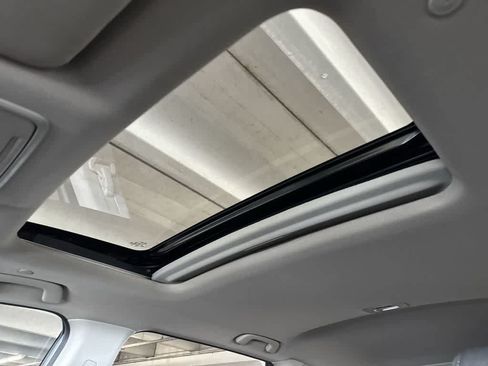 Used 2024 Honda CR-V EX image 16