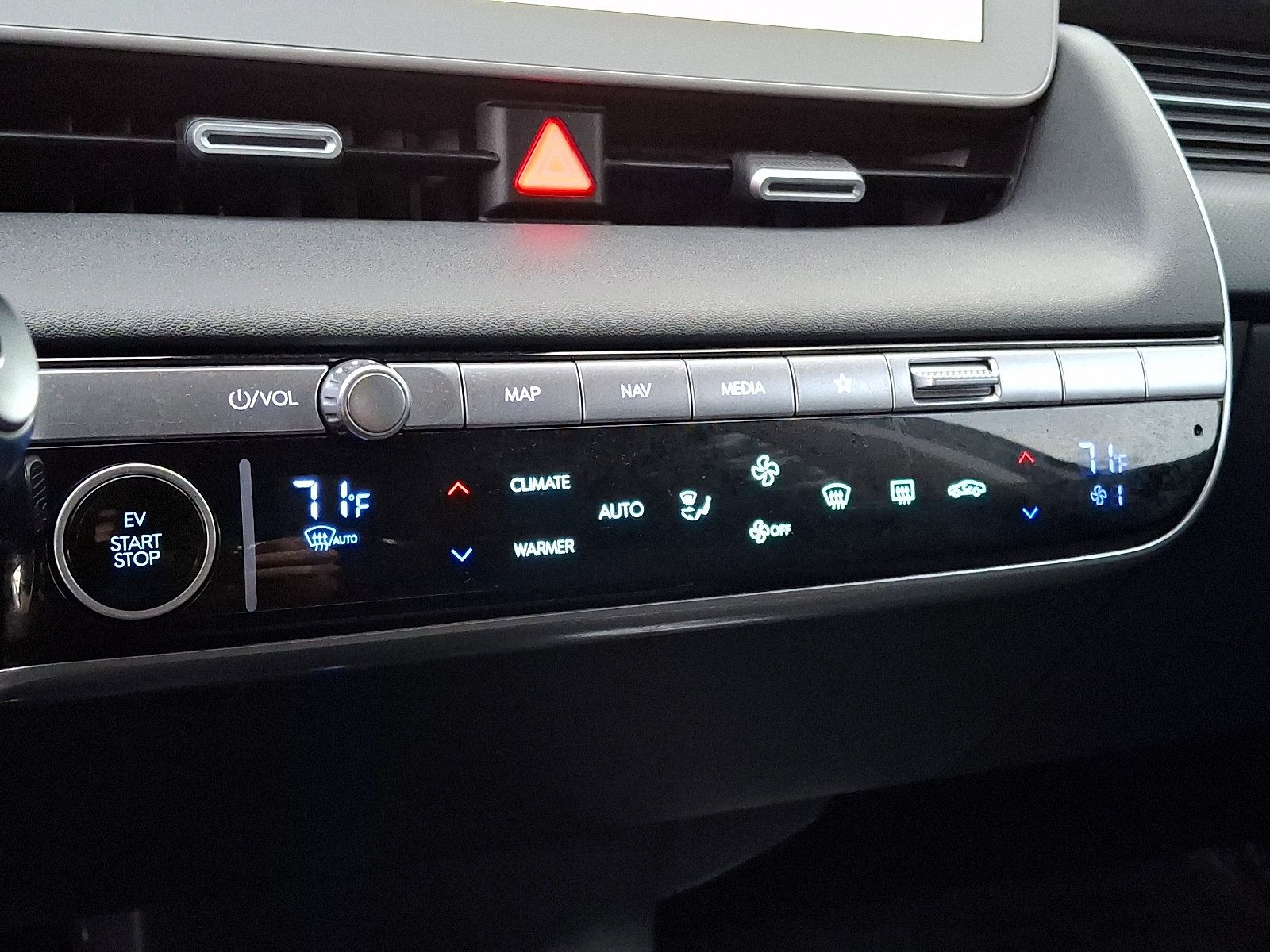 Certified 2024 Hyundai Ioniq 5 SE RWD image 17