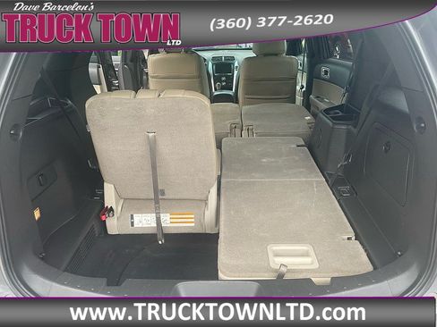 Used 2014 Ford Explorer XLT w/ Equipment Group 202A AWD/4WD image 14
