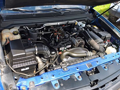 Used 2019 Chevrolet Colorado Z71 AWD/4WD image 38
