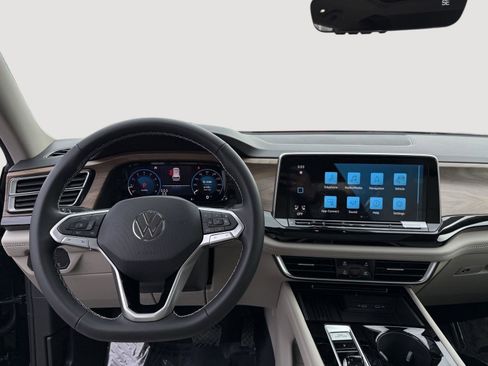 New 2026 Volkswagen Atlas SE image 12