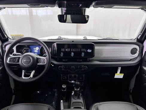 New 2025 Jeep Wrangler Unlimited Sahara w/ Safety Group AWD/4WD image 24