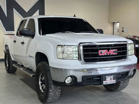 Used 2007 GMC Sierra 1500 SLE w/ SLE/SLT Trailering Package RWD image 3